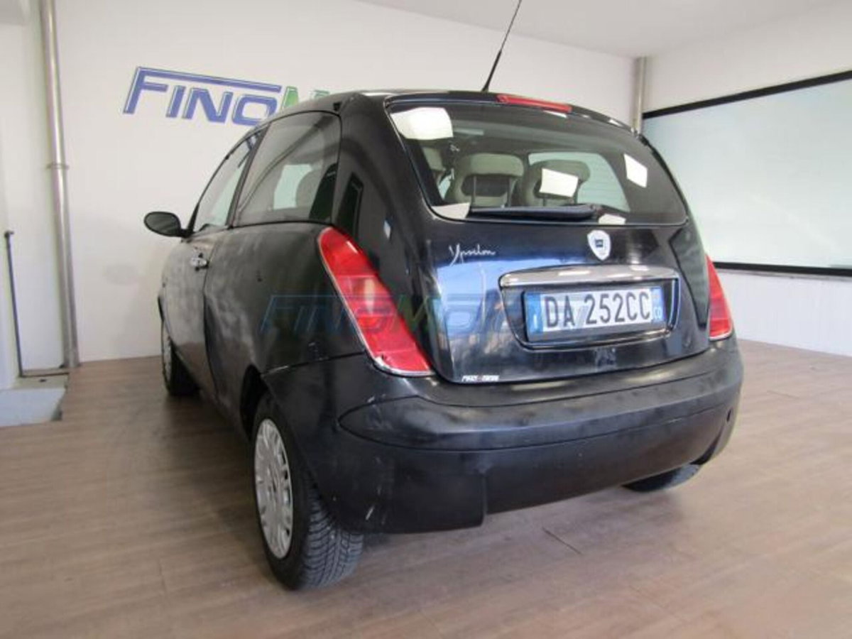 Lancia Ypsilon 1.2 (11)