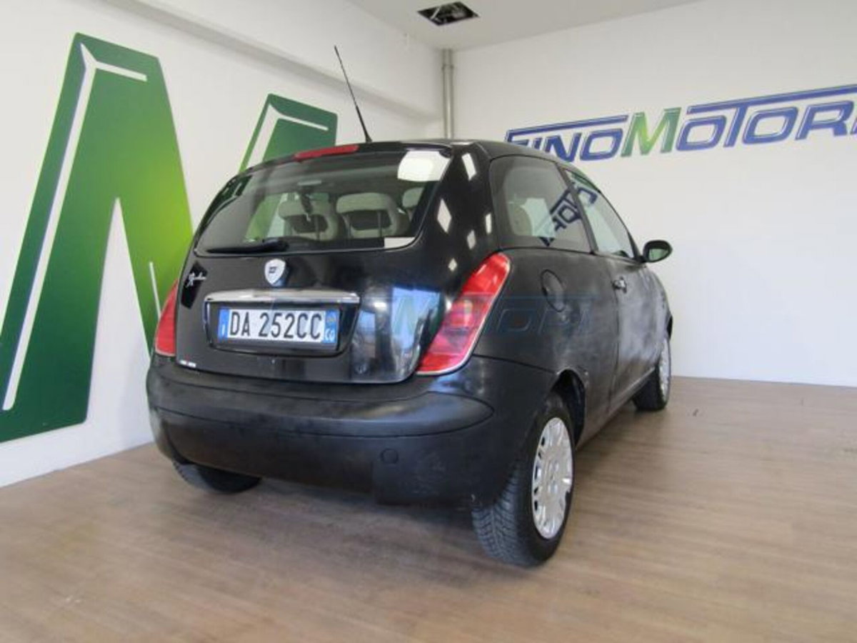 Lancia Ypsilon 1.2 (13)