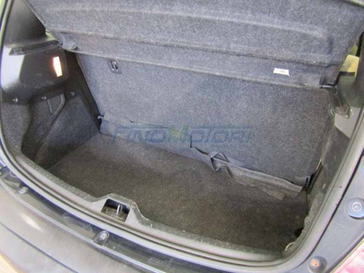 Lancia Ypsilon 1.2 (15)