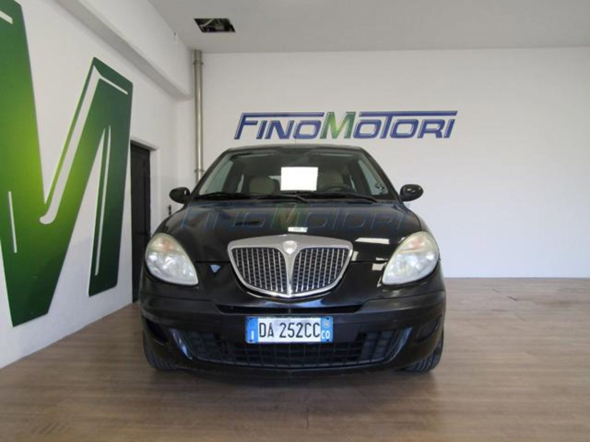 Lancia Ypsilon 1.2 (16)