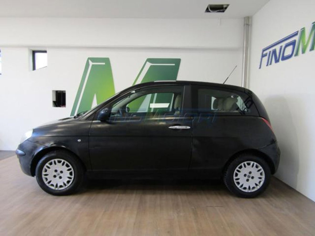 Lancia Ypsilon 1.2 (4)