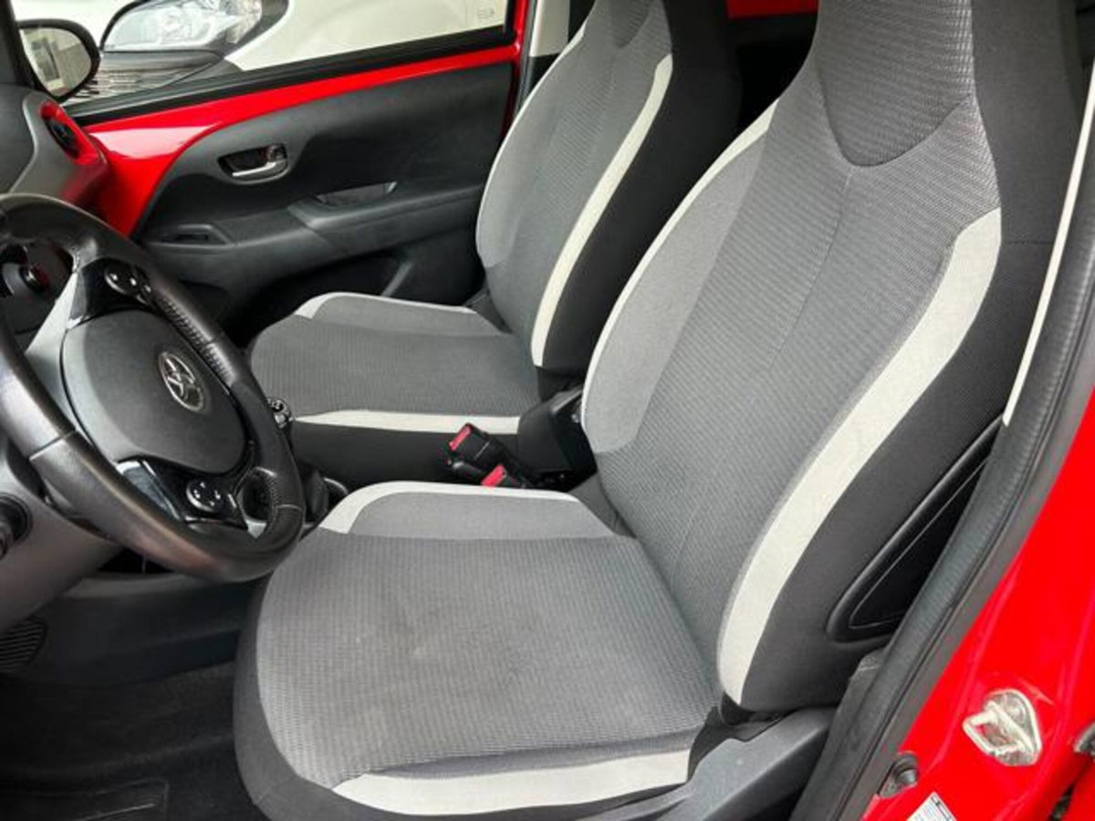 Toyota Aygo Connect 1.0 VVT-i 72 CV 5 porte x-you MMT (5)