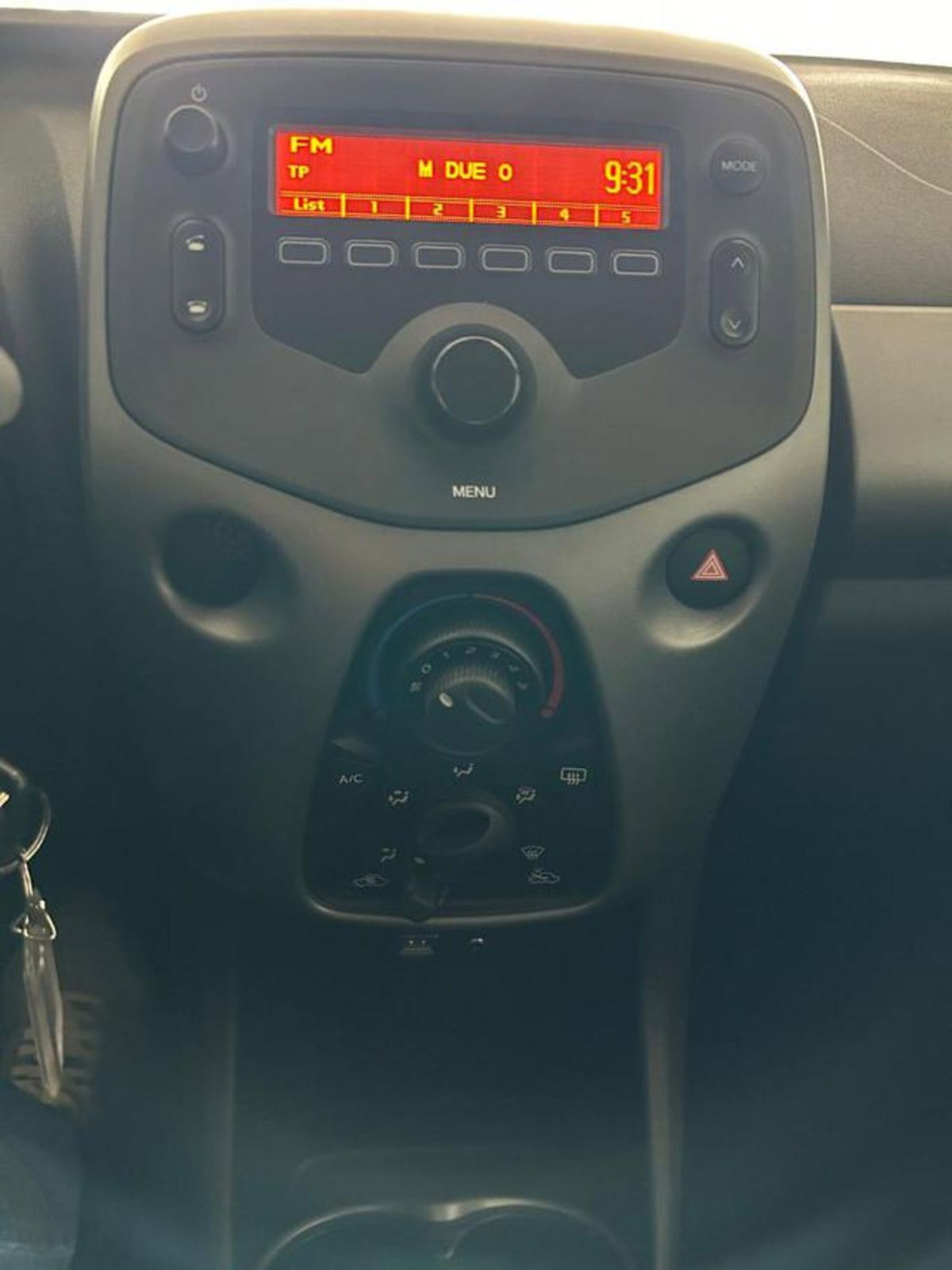 Toyota Aygo Connect 1.0 VVT-i 72 CV 5 porte x-you MMT (8)