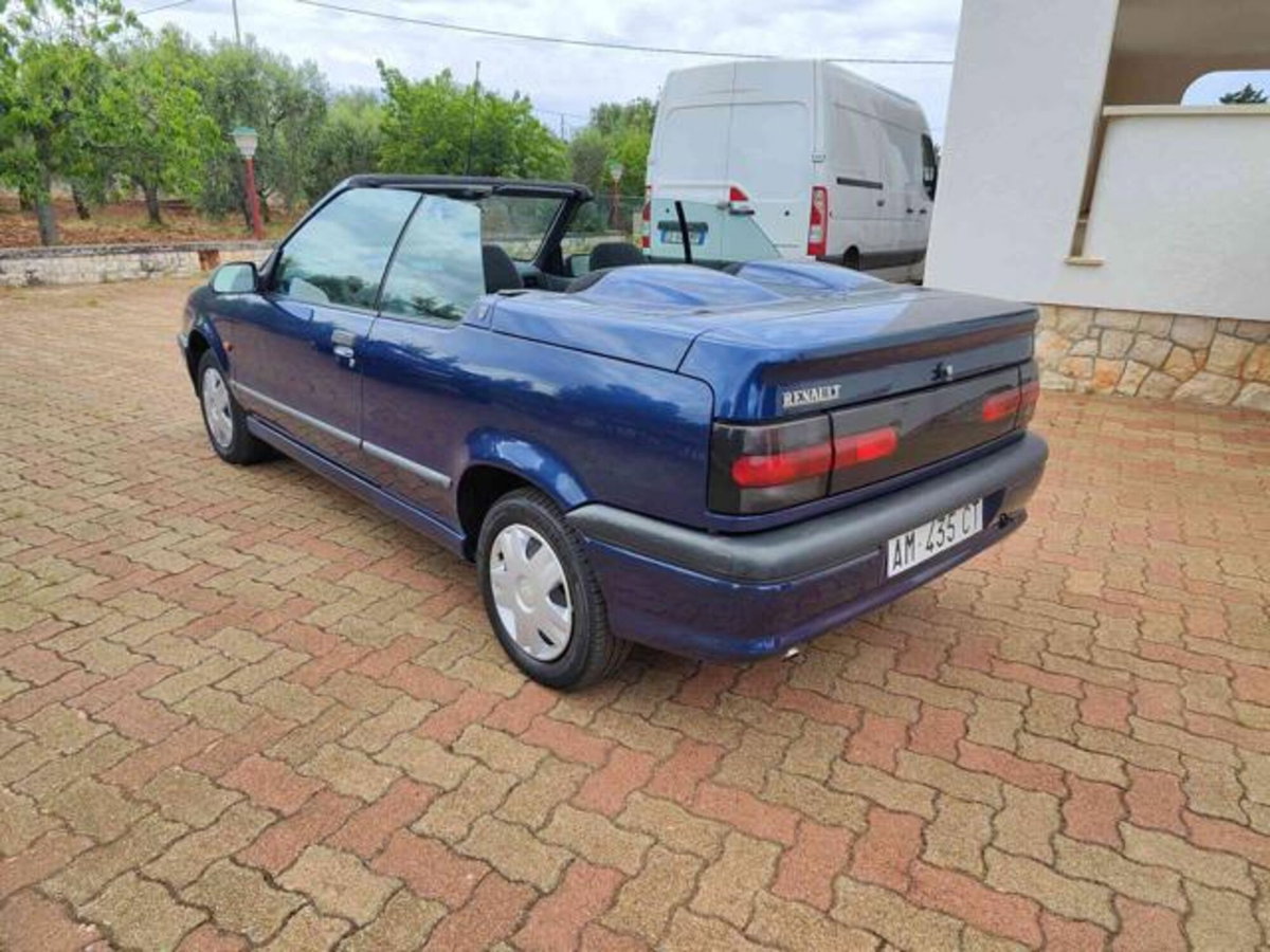 Renault 19 Cabrio 1.8 SPI cat (5)