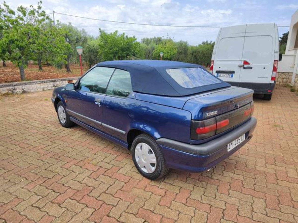 Renault 19 Cabrio 1.8 SPI cat (7)