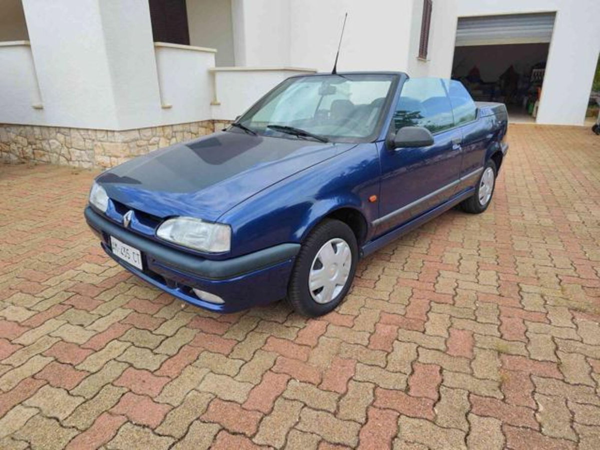 Renault 19 Cabrio 1.8 SPI cat (9)