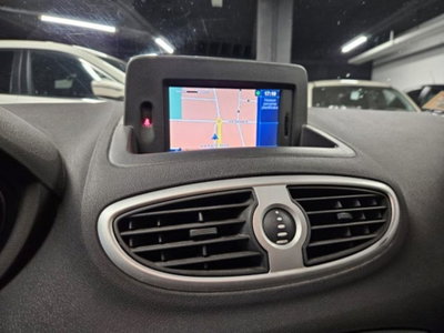 Renault Clio 1.2 16V 3 porte (12)
