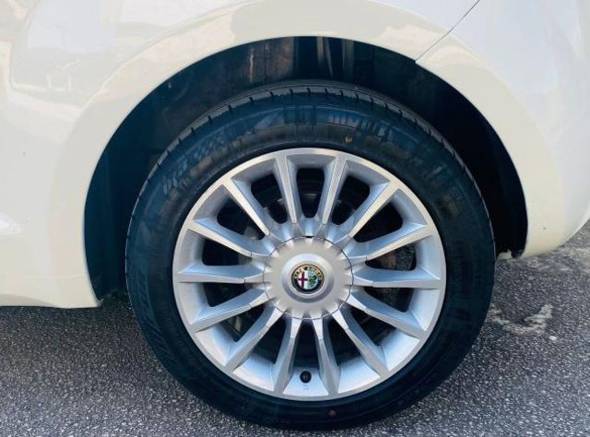 Alfa Romeo MiTo 1.3 JTDm 85 CV S&S Distinctive (15)