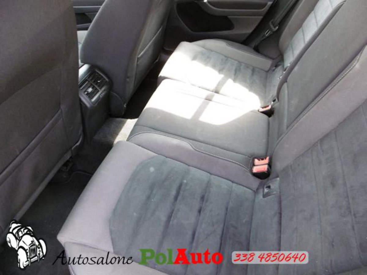 Volkswagen Golf 1.4 TGI 5p. Highline BlueMotion (7)
