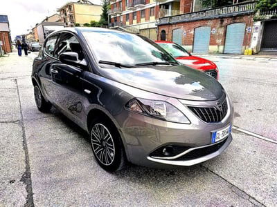 Lancia Ypsilon 1.0 FireFly 5 porte S&S Hybrid Silver Plus usata