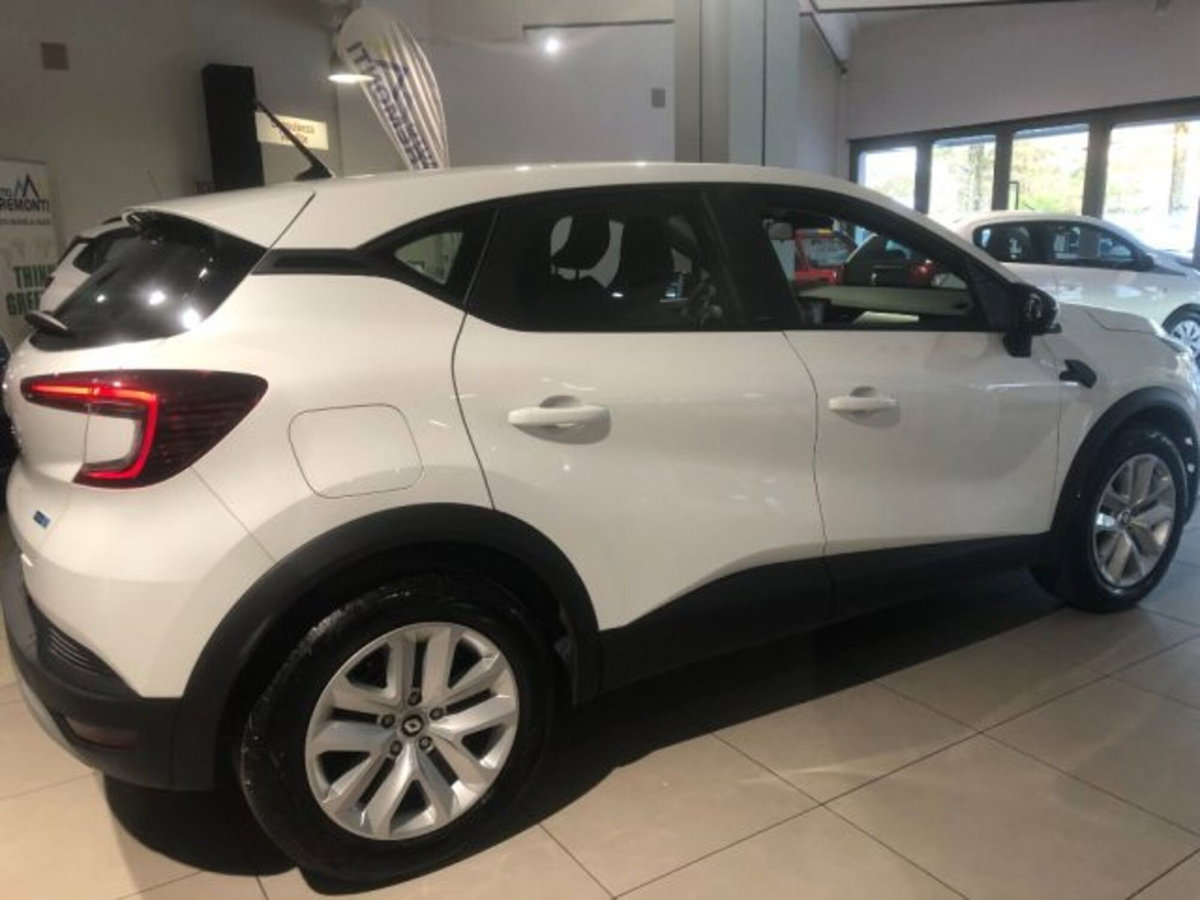 Renault Captur Full Hybrid E-Tech 145 CV Initiale Paris (3)