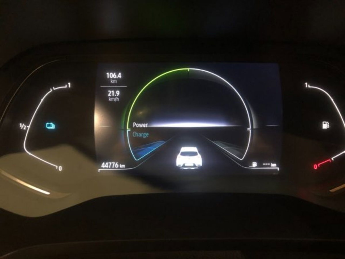 Renault Captur Full Hybrid E-Tech 145 CV Initiale Paris (5)