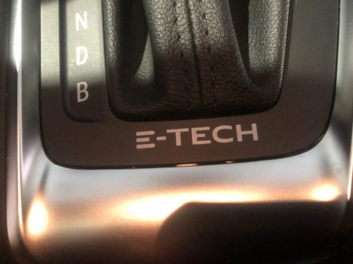 Renault Captur Full Hybrid E-Tech 145 CV Initiale Paris (6)