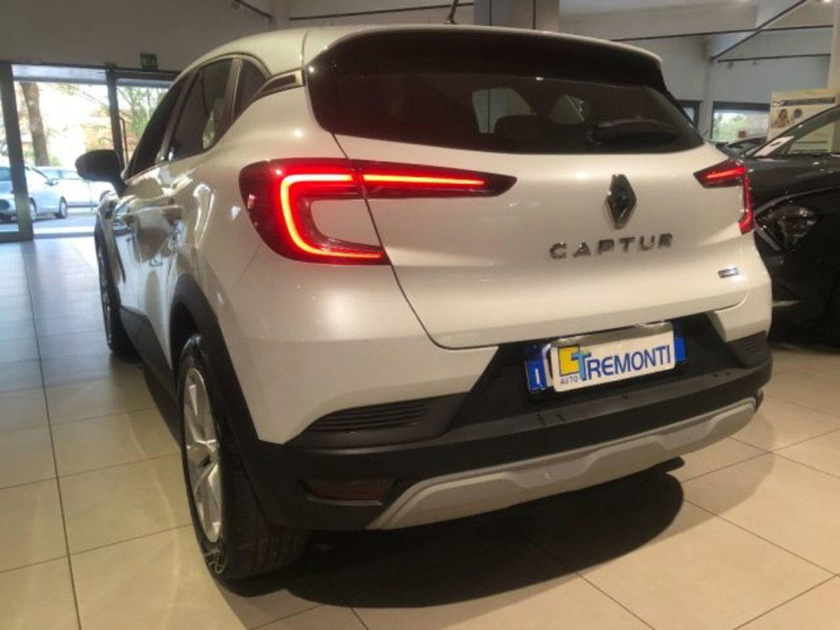 Renault Captur Full Hybrid E-Tech 145 CV Initiale Paris (9)