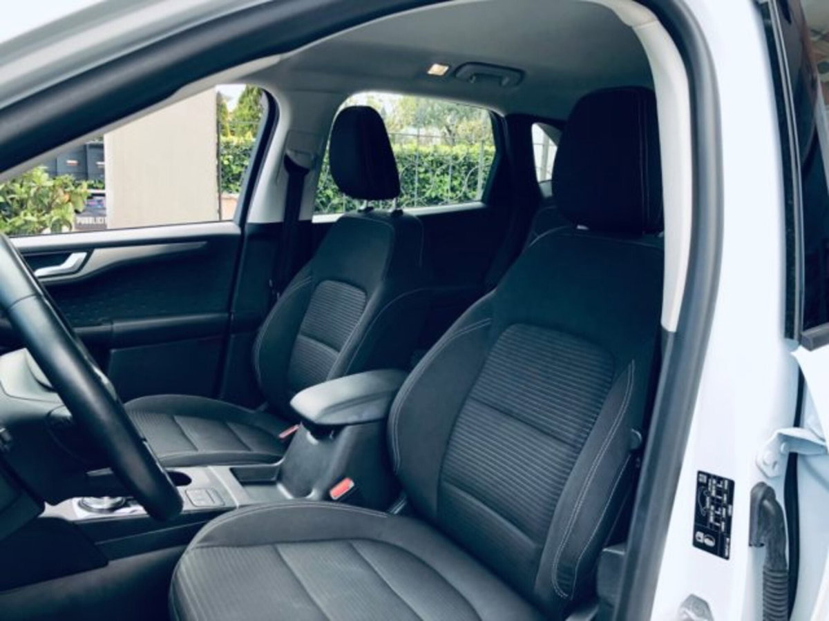 Ford Kuga 1.5 EcoBlue 120 CV aut. 2WD Titanium X (15)
