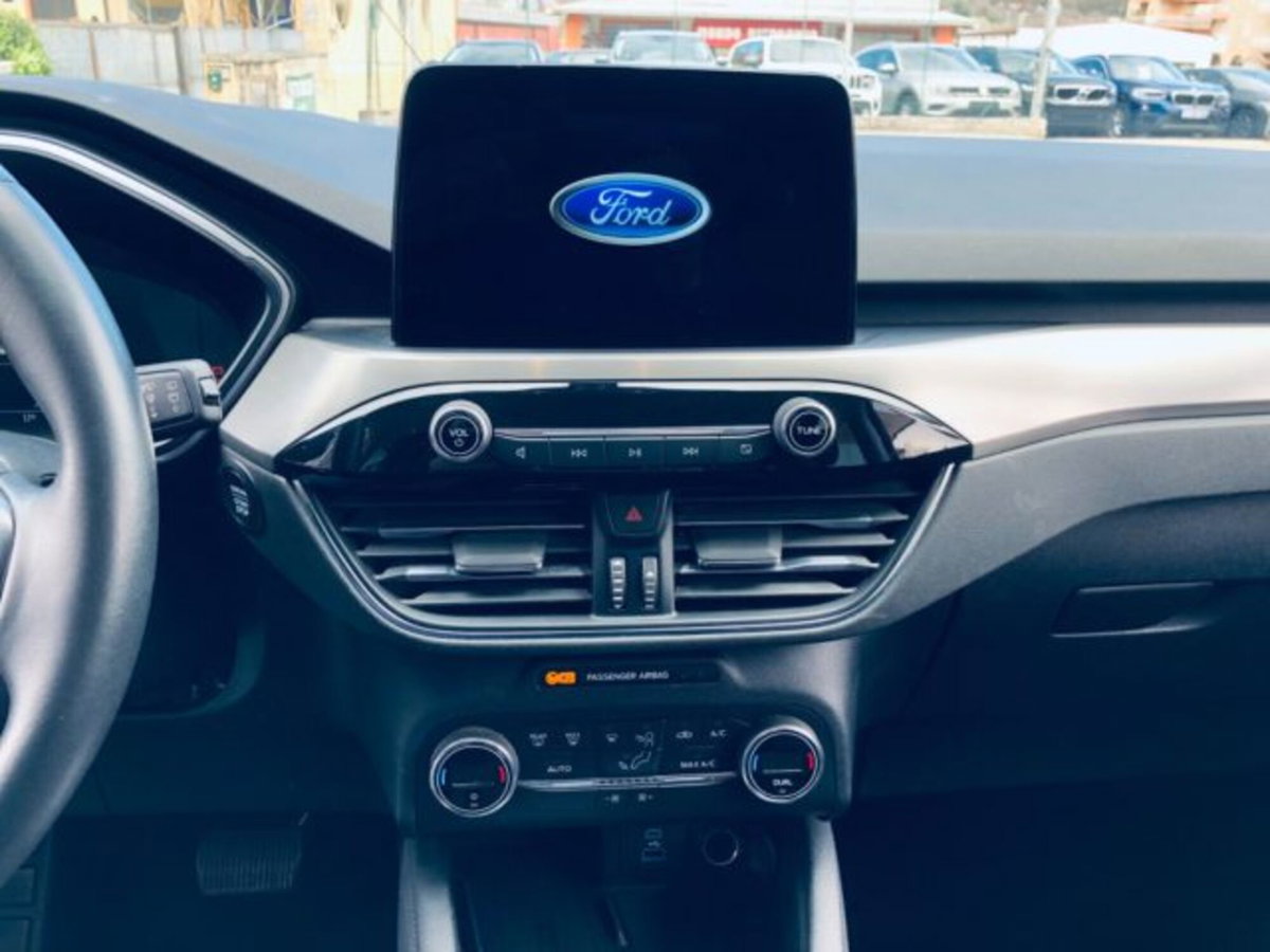 Ford Kuga 1.5 EcoBlue 120 CV aut. 2WD Titanium X (17)