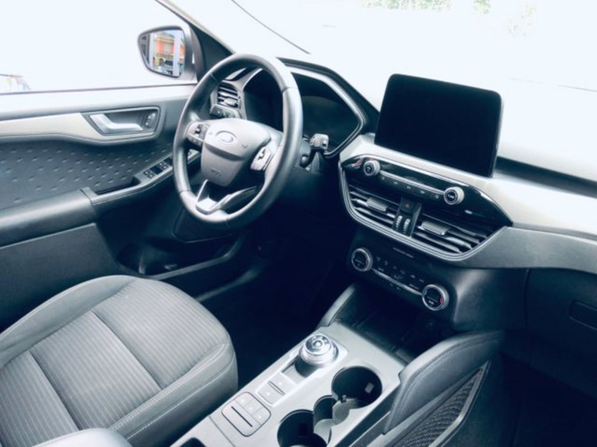 Ford Kuga 1.5 EcoBlue 120 CV aut. 2WD Titanium X (6)