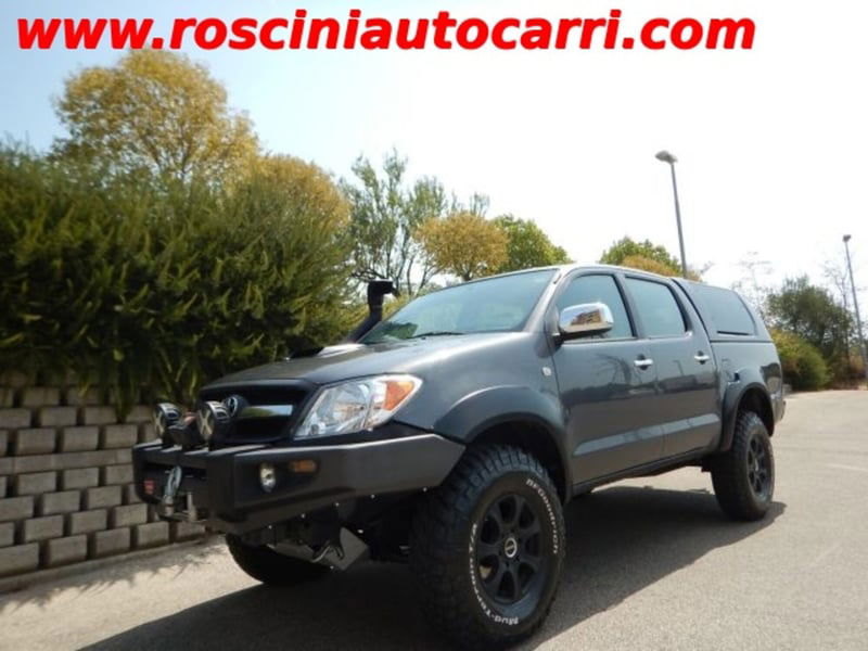 Toyota Hilux 2.5 D-4D 4WD 4p. Double Cab SR