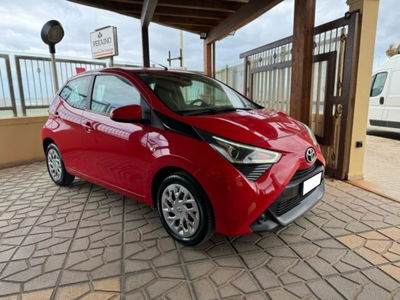 Toyota Aygo Connect 1.0 VVT-i 72 CV 5 porte x-cool usata