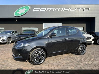 Lancia Ypsilon 1.0 FireFly 5 porte S&S Hybrid Platino nuova