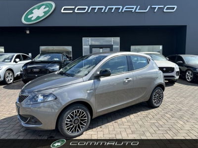 Lancia Ypsilon 1.0 FireFly 5 porte S&S Hybrid Ecochic Silver  nuova