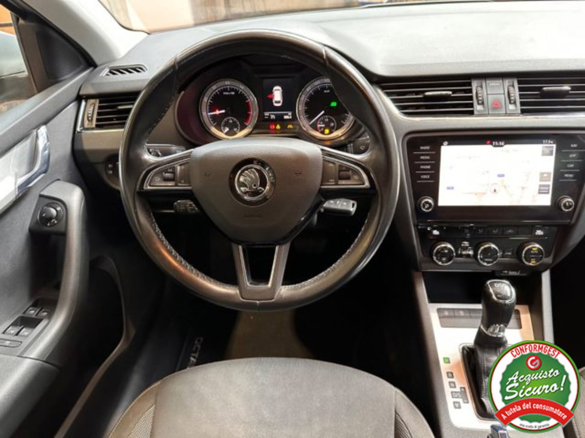 Skoda Octavia Station Wagon 1.5 G-TEC DSG Wagon Executive (13)