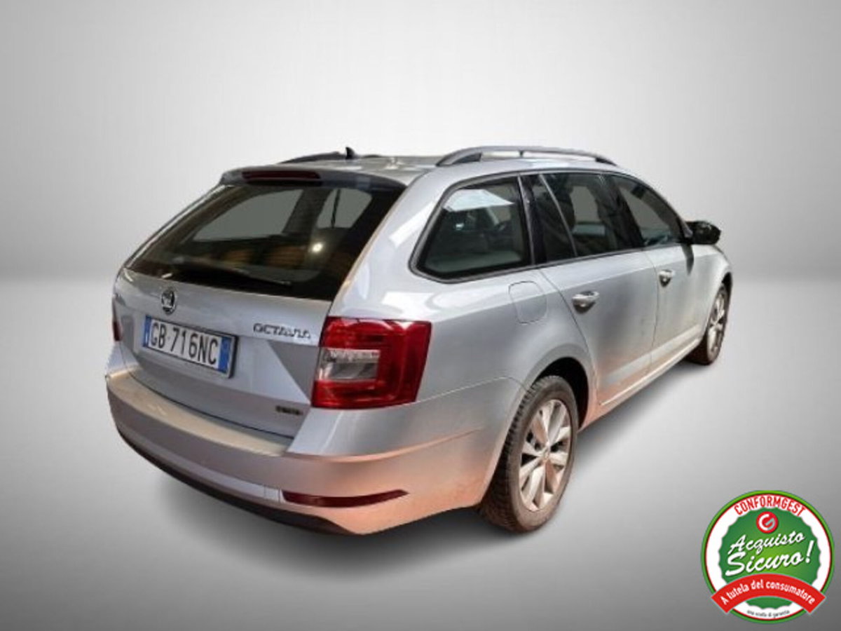 Skoda Octavia Station Wagon 1.5 G-TEC DSG Wagon Executive (4)