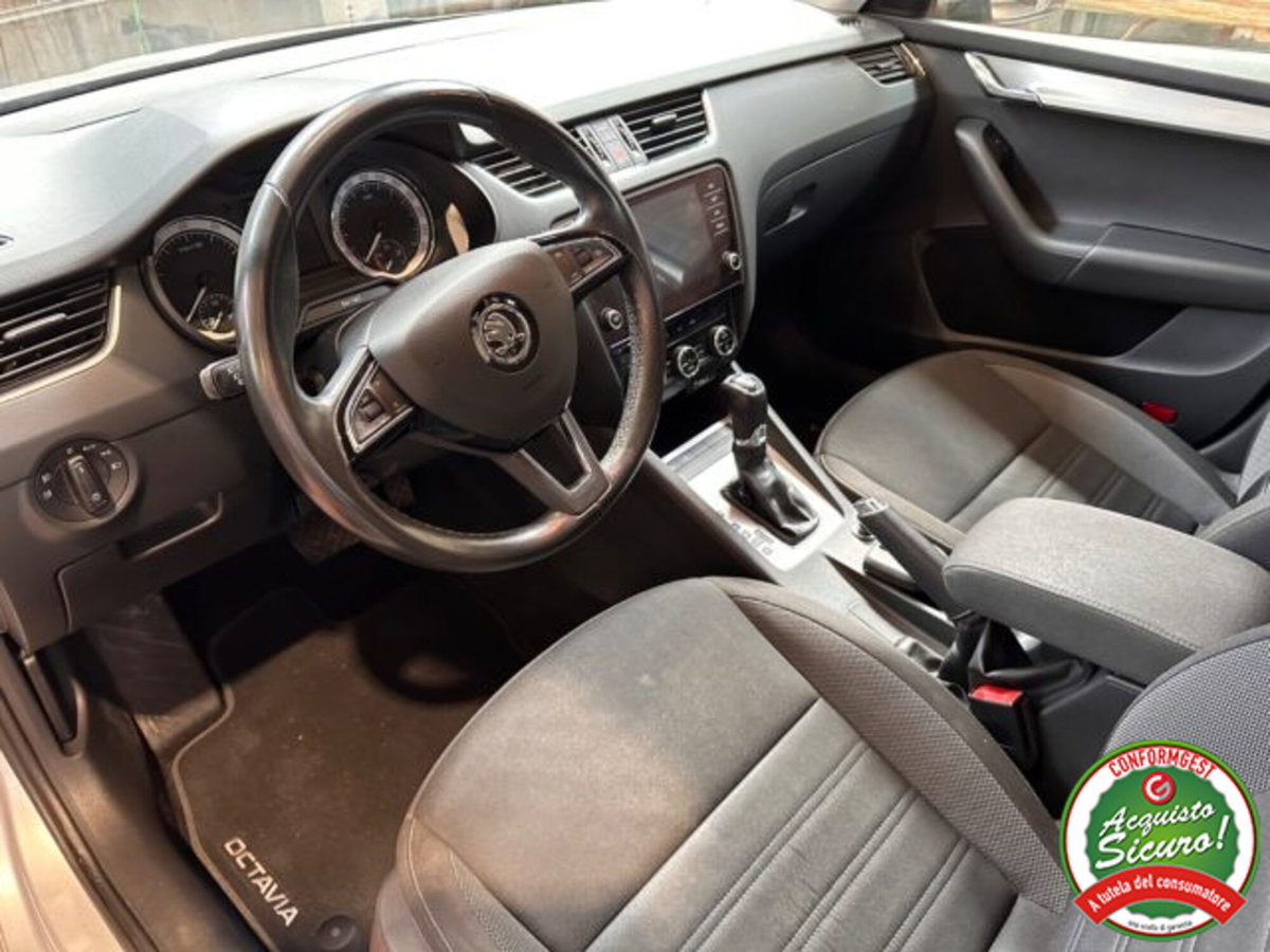 Skoda Octavia Station Wagon 1.5 G-TEC DSG Wagon Executive (9)