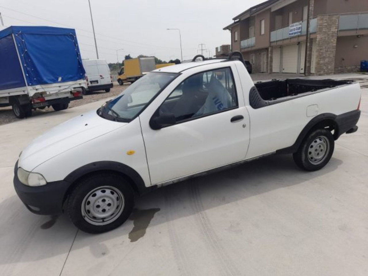 Fiat Strada 75 cat Pick-up (2)
