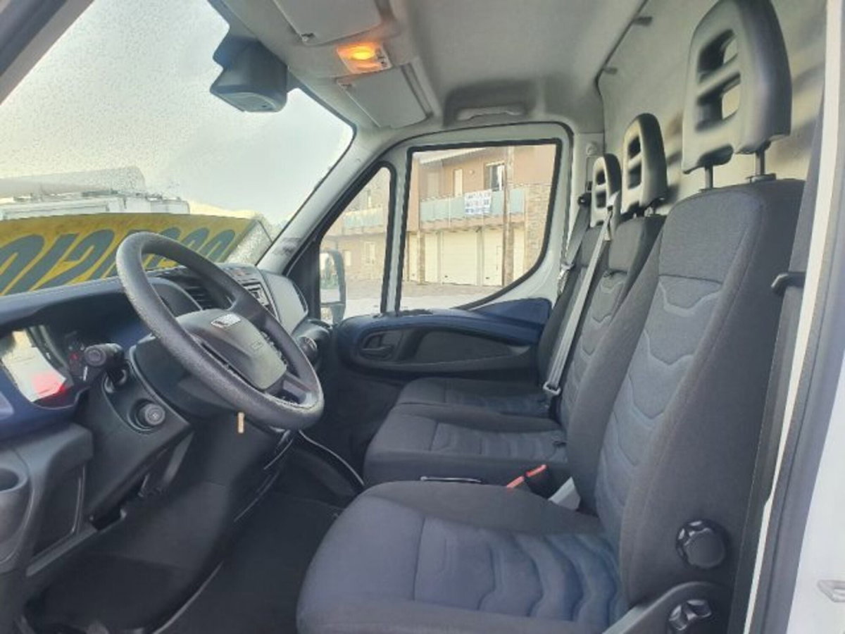 Iveco Daily Furgone 35S14V 2.3 HPT PC-TN Furgone (5)