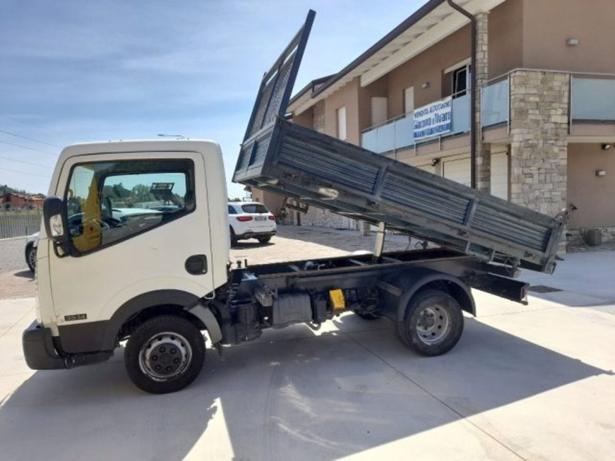 Nissan Cabstar 35.14 2.5 TDI 136CV PM-DC-RG Cabinato