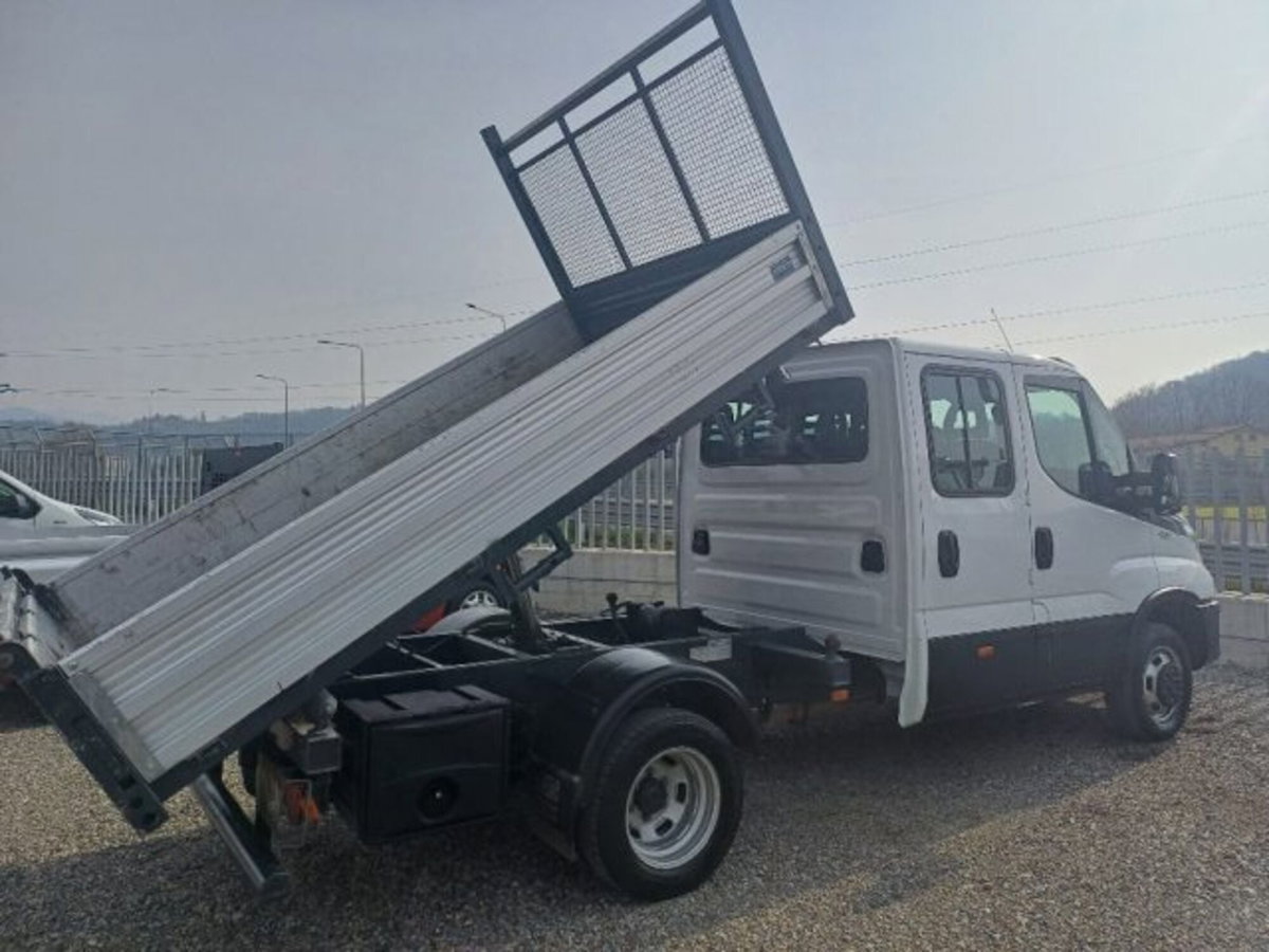 Iveco Daily Furgone 35S16HV 3.0 HPT PLM-TA Furgone (3)
