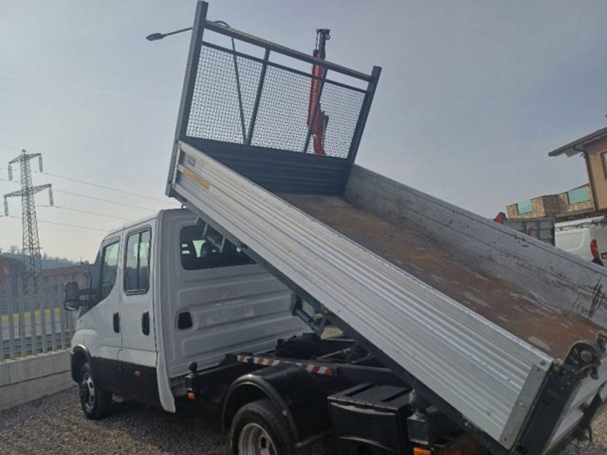 Iveco Daily Furgone 35S16HV 3.0 HPT PLM-TA Furgone (4)