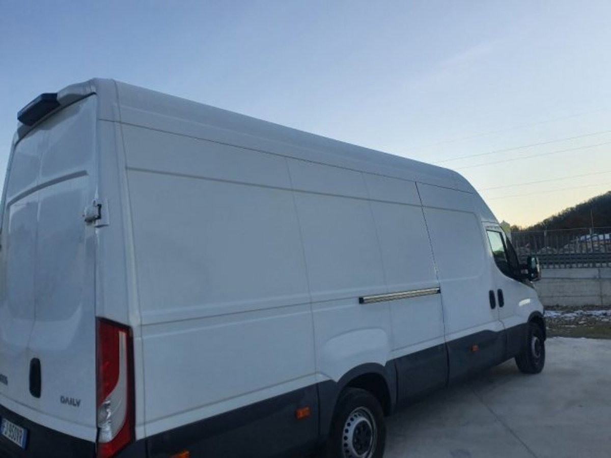 Iveco Daily Furgone 35S14V 2.3 HPT PM-TM Furgone (3)