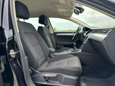 Volkswagen Passat Variant 1.6 TDI SCR DSG Business BMT (8)