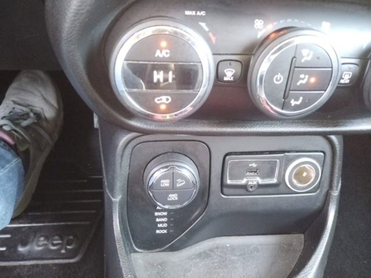 Jeep Renegade 2.0 Mjt 170CV 4WD Active Drive Low Trailhawk (13)