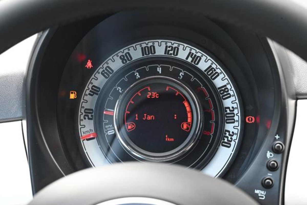Fiat 500 1.0 Hybrid Club (17)