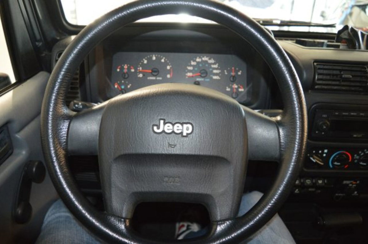 Jeep Wrangler 4.0 cat Sport auto 65th Anniversary (12)