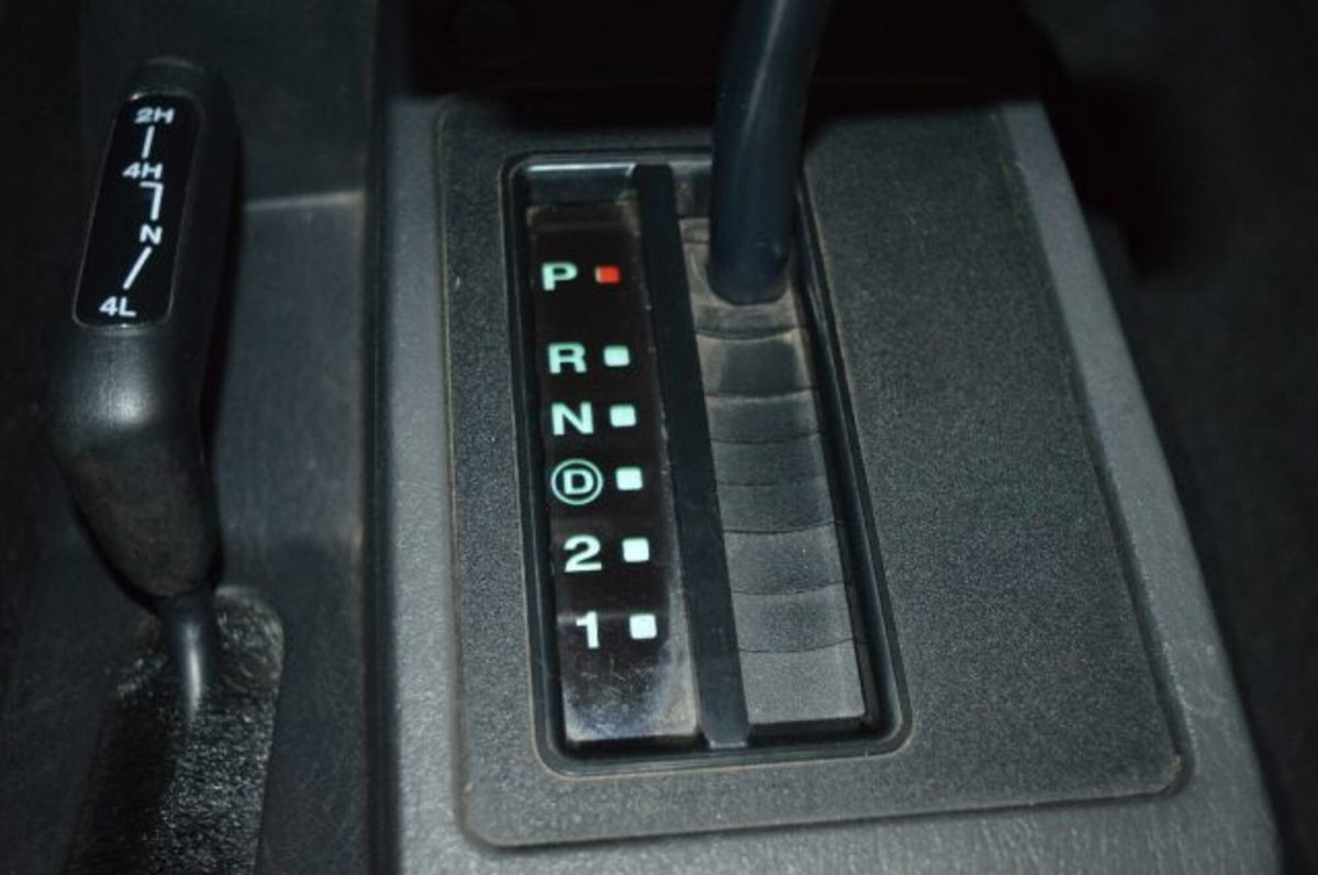 Jeep Wrangler 4.0 cat Sport auto 65th Anniversary (15)