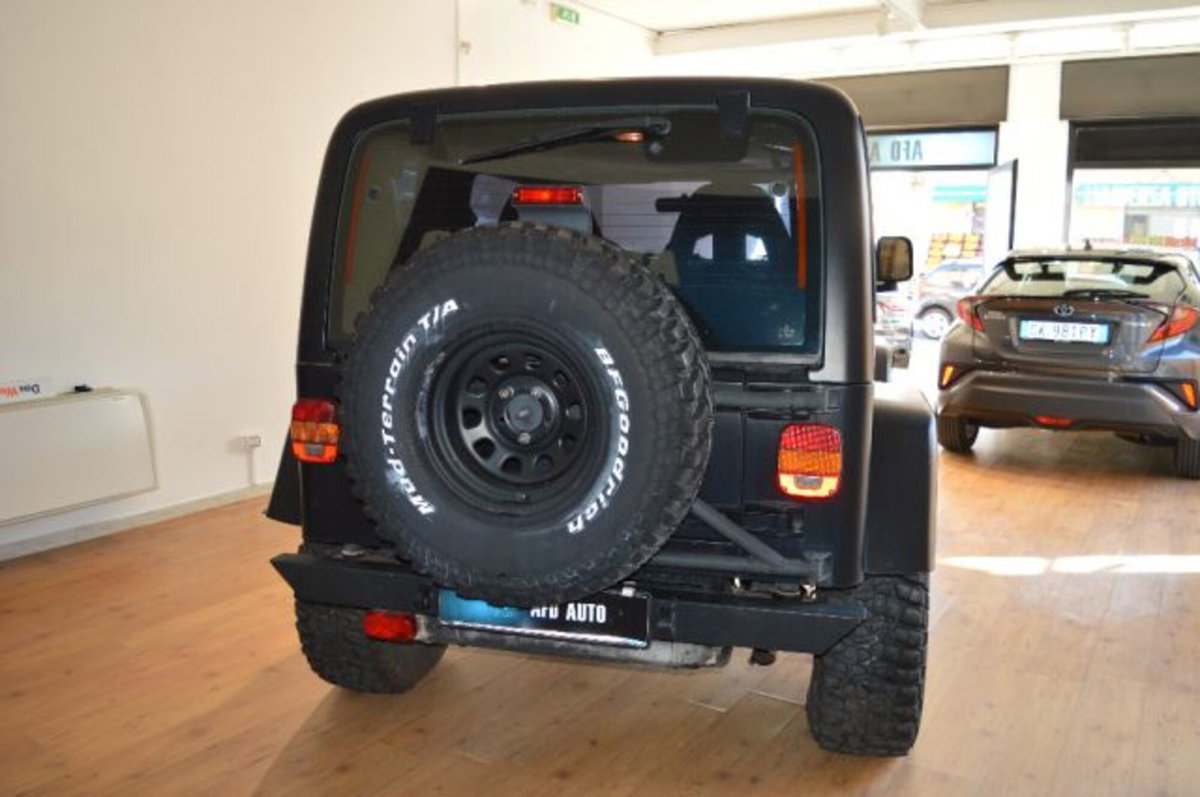 Jeep Wrangler 4.0 cat Sport auto 65th Anniversary (4)