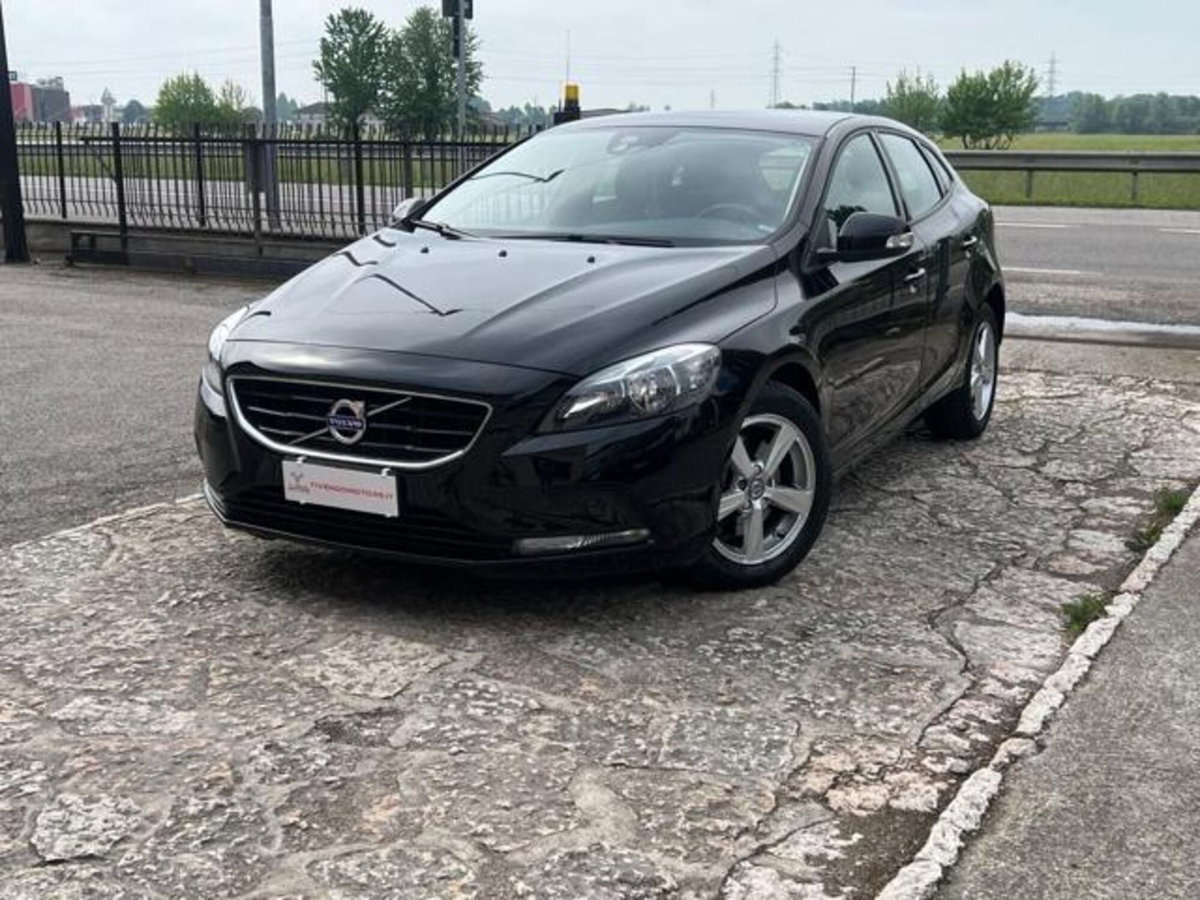 Volvo V40 D2