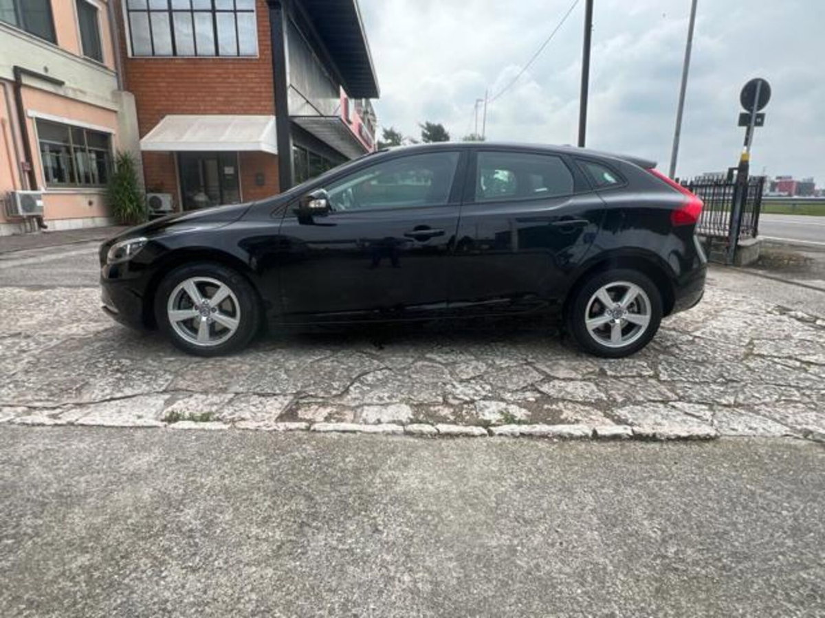 Volvo V40 D2 (11)