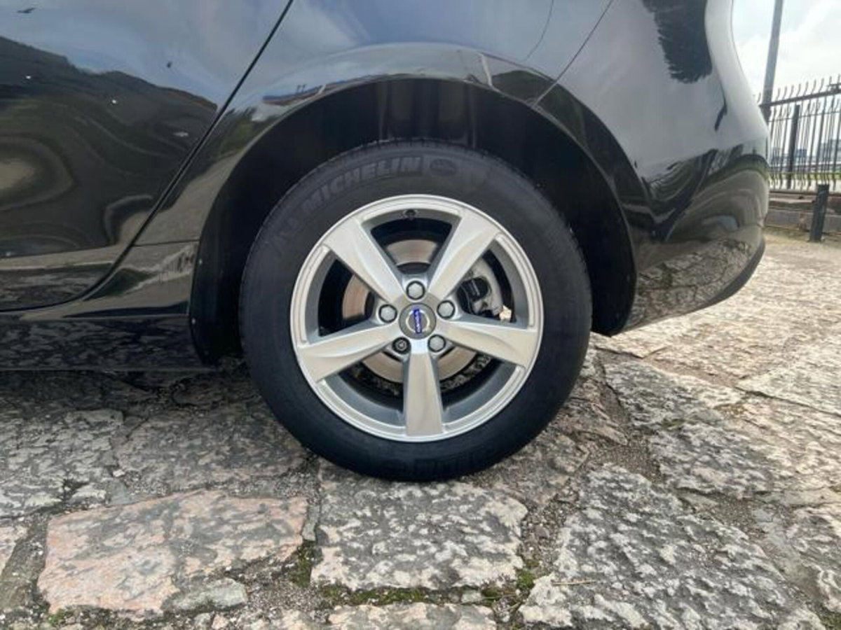 Volvo V40 D2 (17)