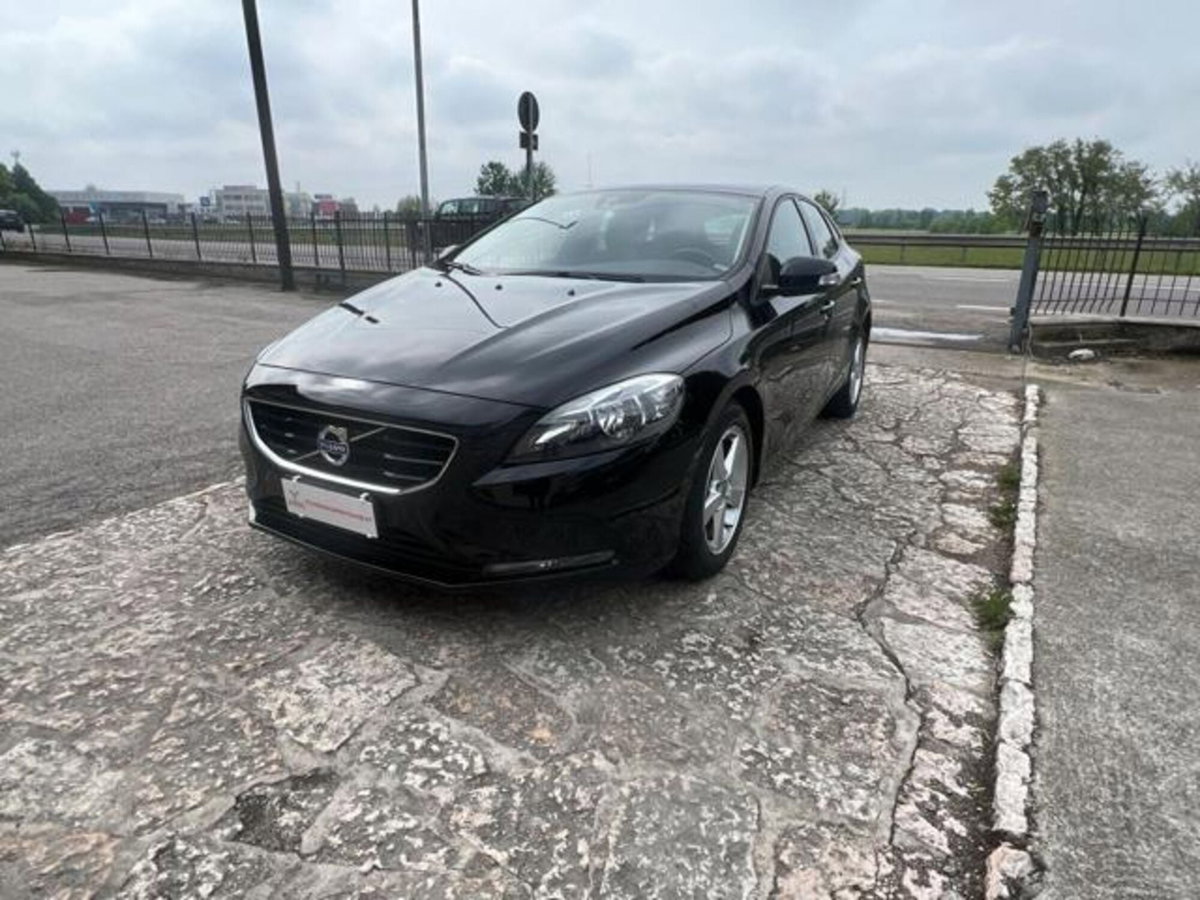 Volvo V40 D2 (8)