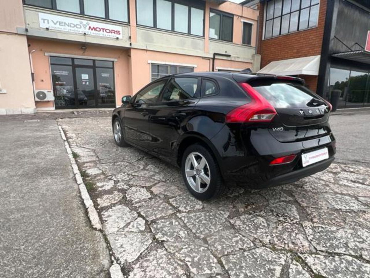 Volvo V40 D2 (9)