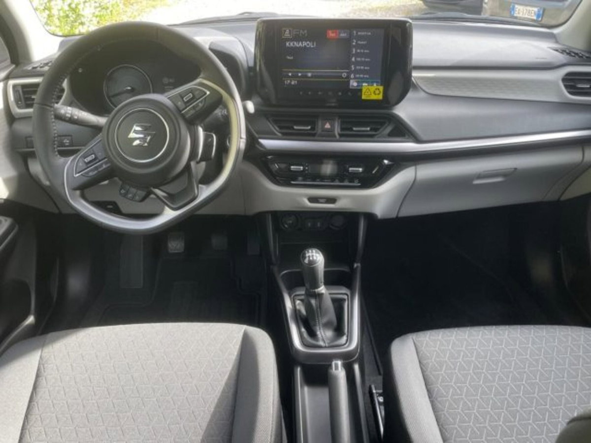 Suzuki Swift 1.2h Top 2wd (19)