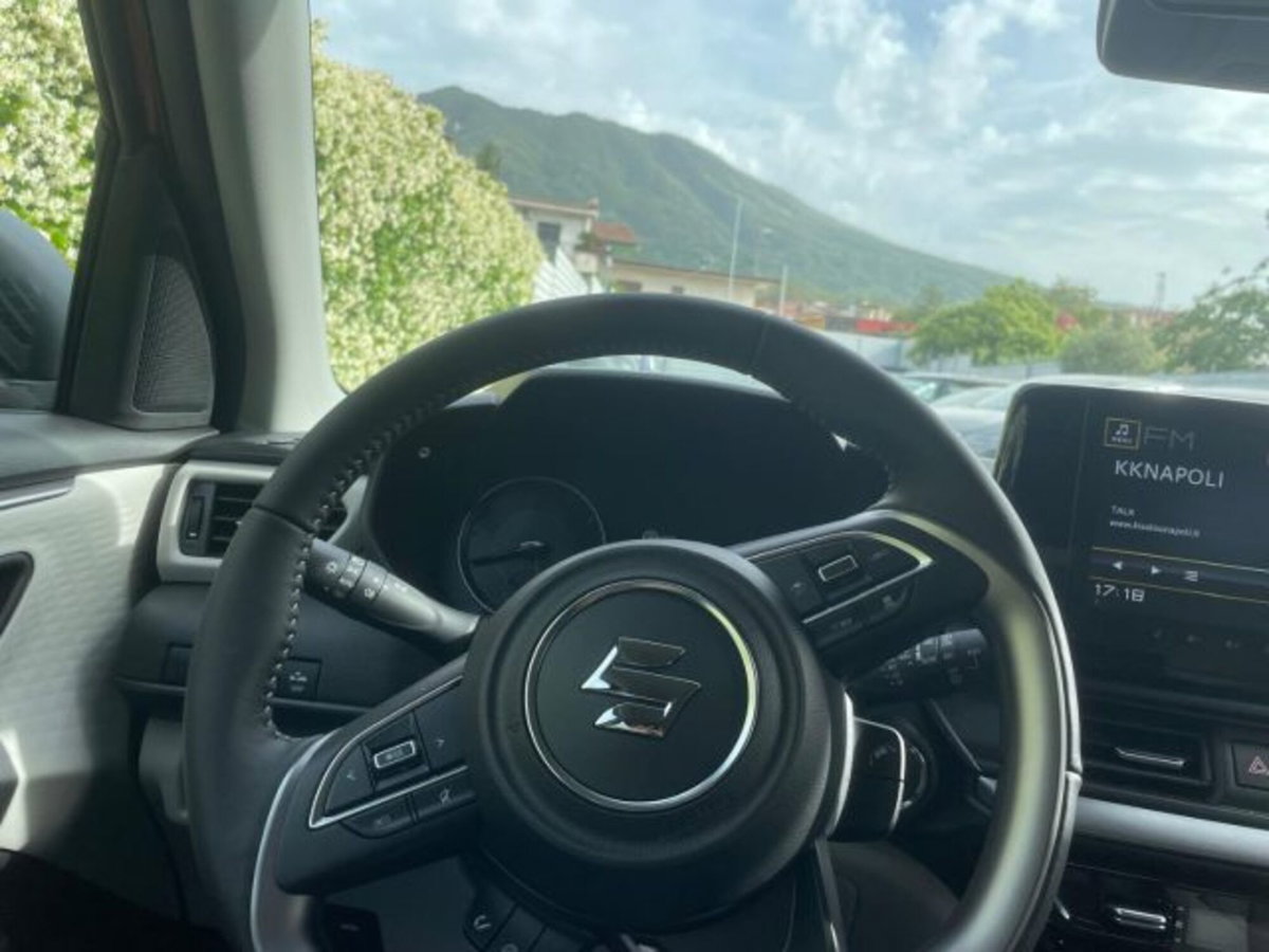 Suzuki Swift 1.2h Top 2wd (12)