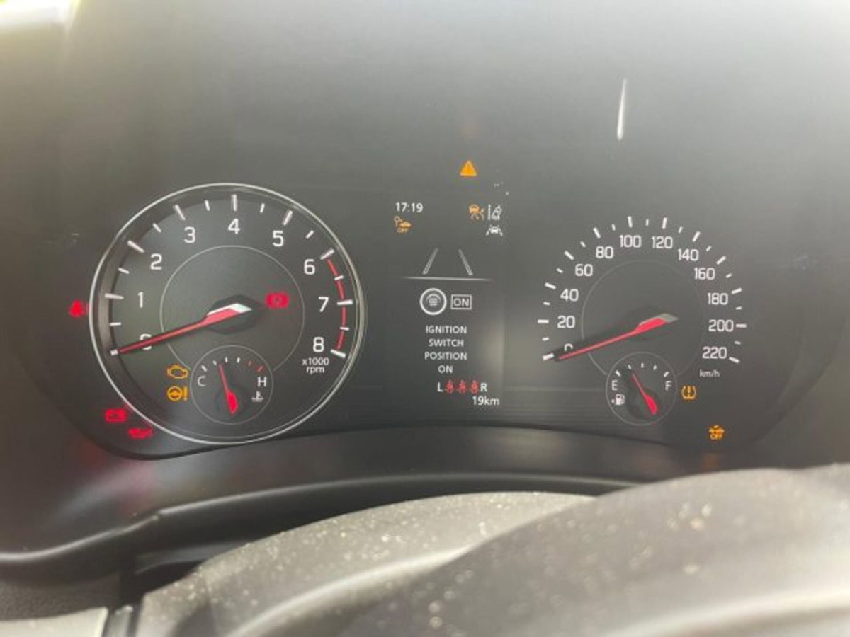 Suzuki Swift 1.2h Top 2wd (13)