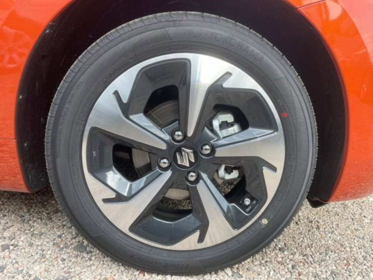 Suzuki Swift 1.2h Top 2wd (8)