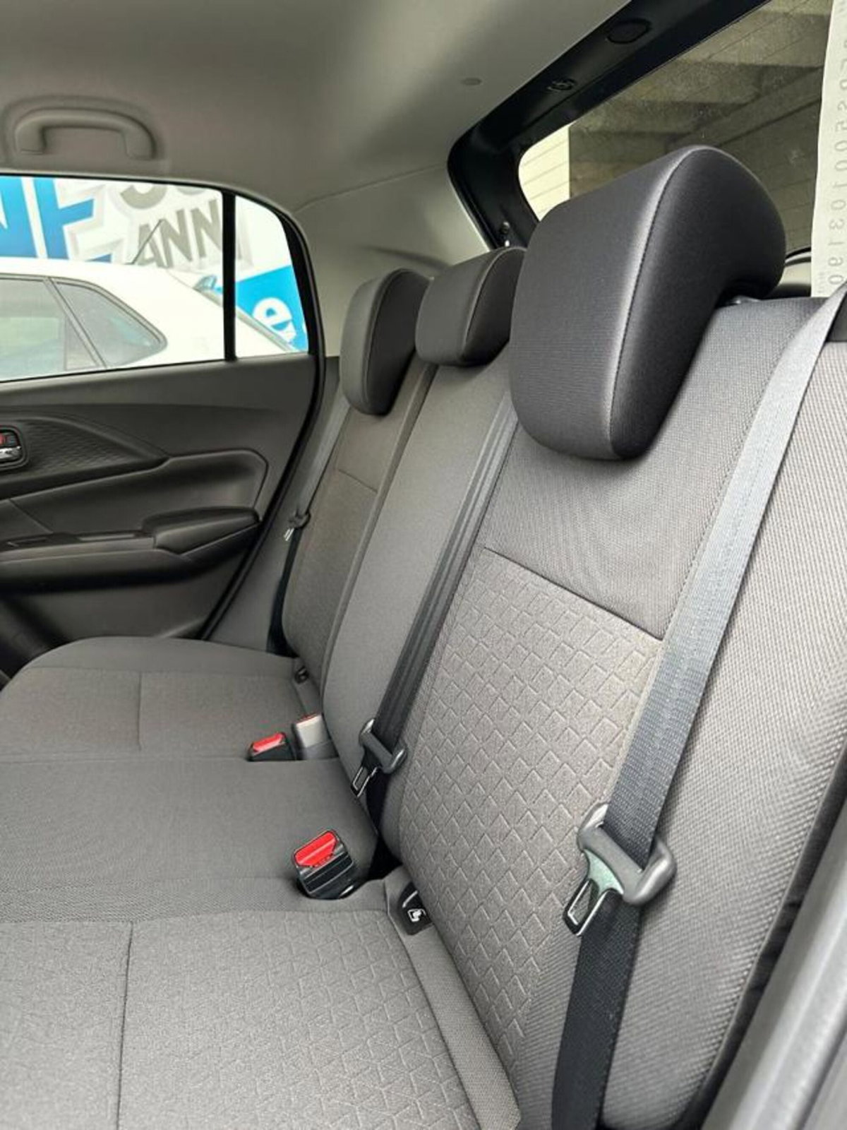 Suzuki Swift 1.2h Top 2wd (18)